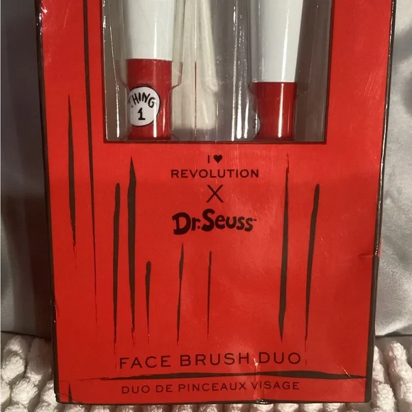 I Heart Revolution Dr Seuss Thing 1 & 2 Makeup Face Brush Duo 2pc Set NEW - Picture 4 of 9